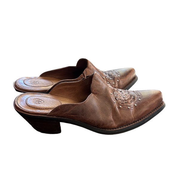 Ariat 15604 Women’s Leather Western Studded Medallion Slide Mules Shoes Sz 8.5 B - Picture 4 of 8